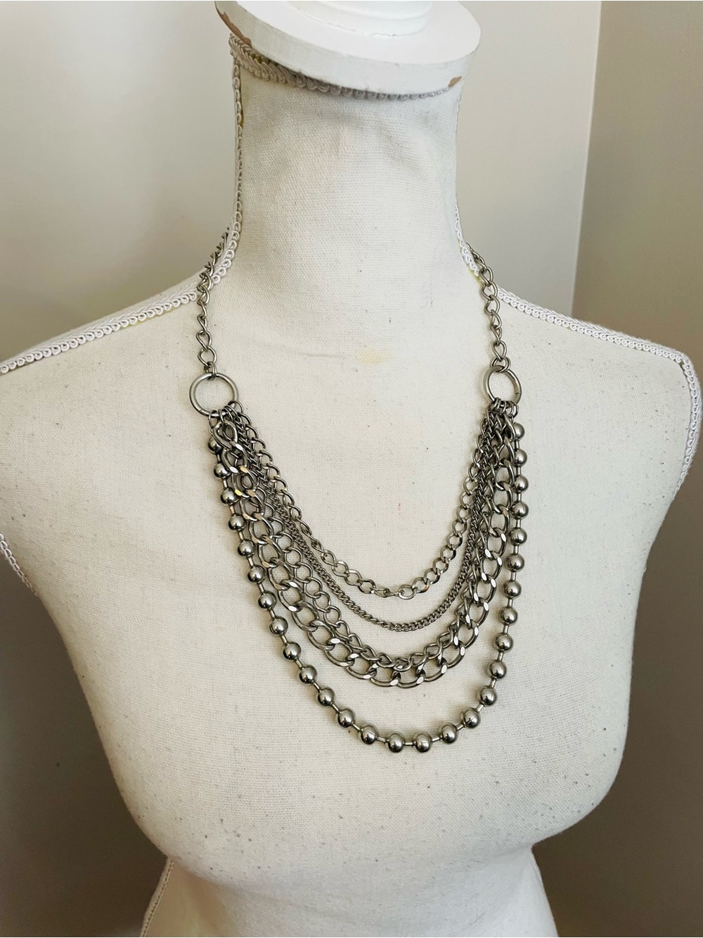Robert Rose Chain Necklace
